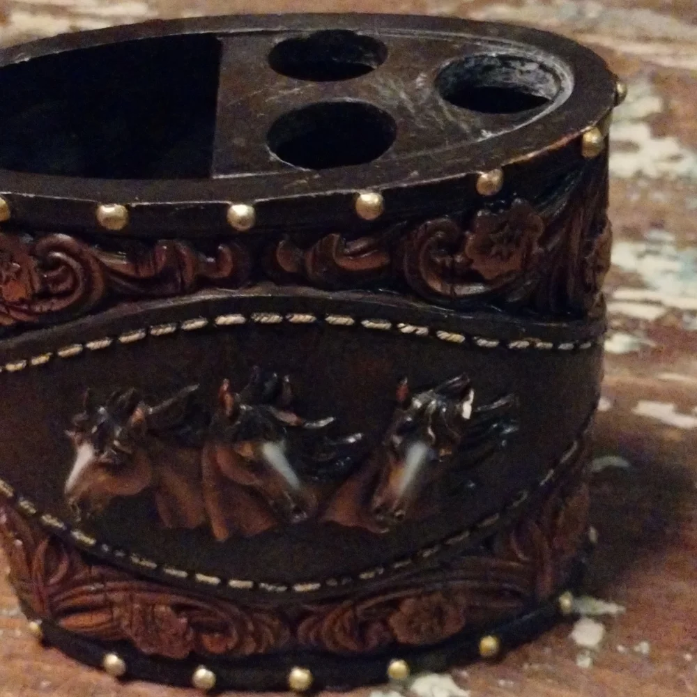 Western Horse Toothbrush Makeup Holder Bath Accessory